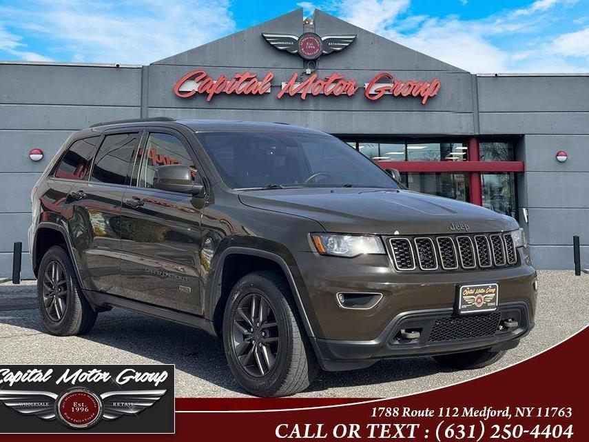 JEEP GRAND CHEROKEE 2017 1C4RJFAG8HC654564 image